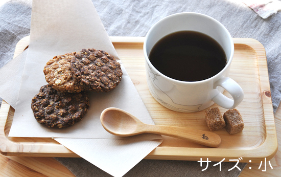 お皿、お盆、モーニングトレーなど、食器として。