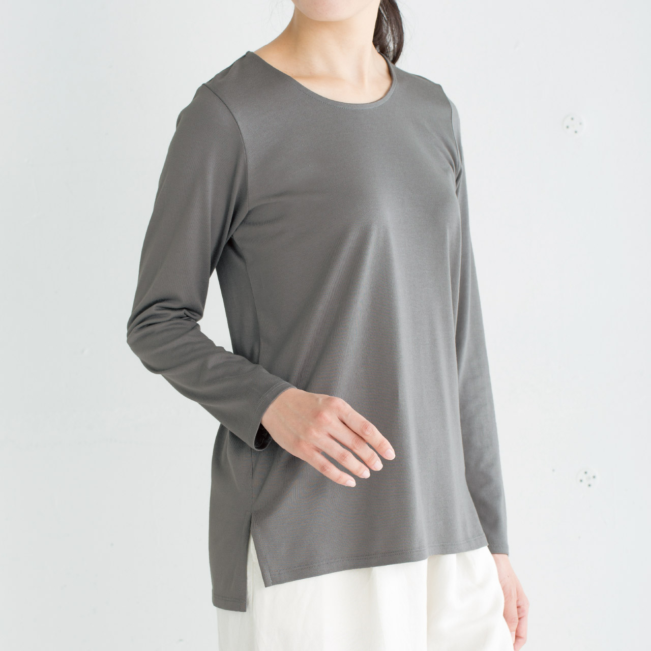 TAKEFU 竹布 サイドスリット長袖Tシャツ